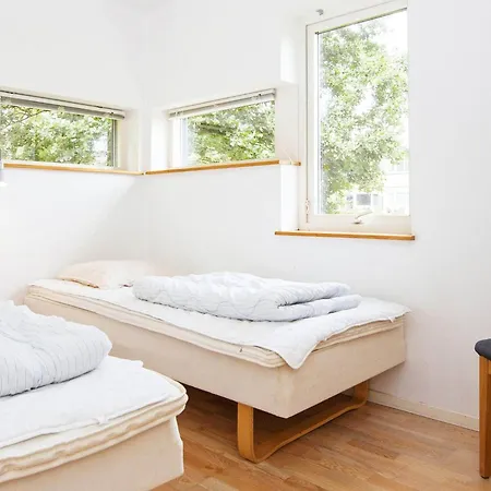 14 Person In Grenaa-by Traum *