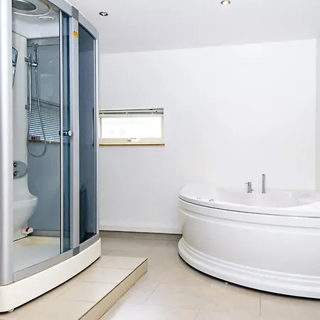 14 Person In Grenaa-by Traum *